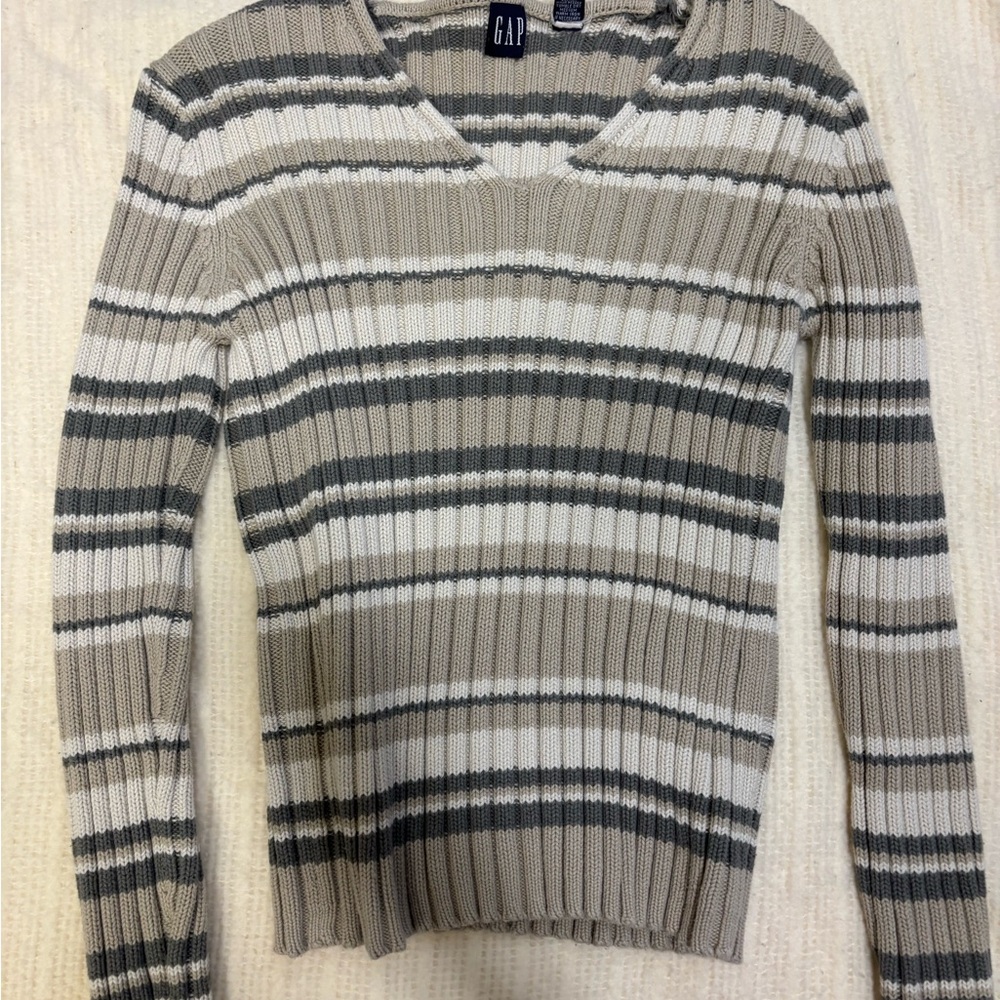 GAP Women's V-Neck Sweater - Gray and Cream Stripes